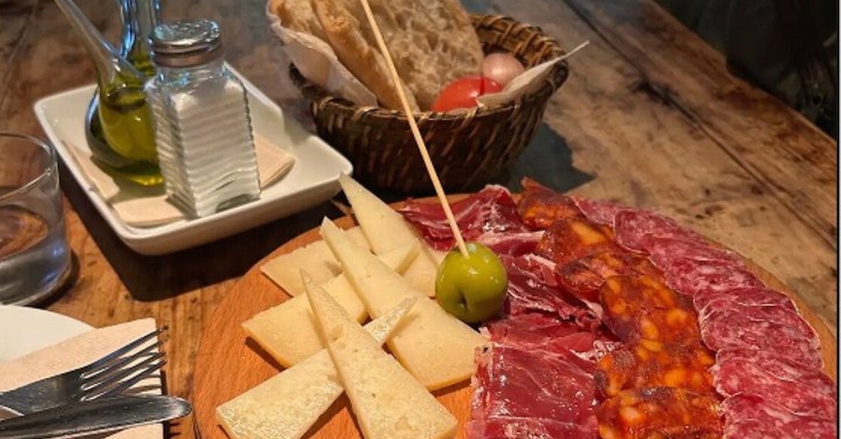 Tour de tapas y cultural de Sant Antoni en Barcelona