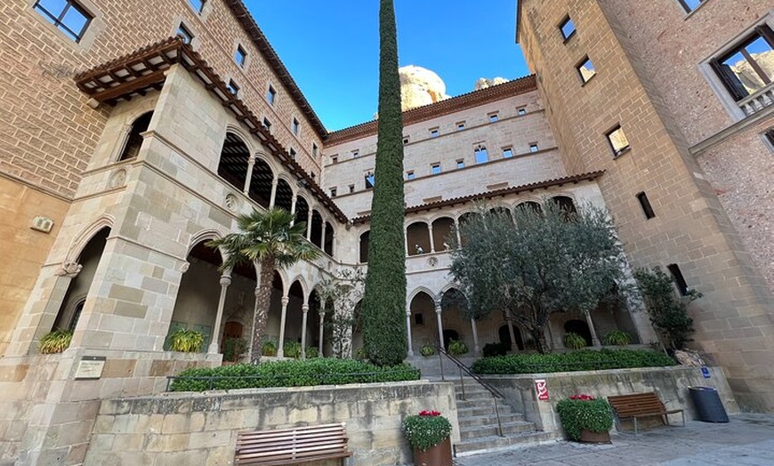 Image 20: Excursión privada al Monasterio de Montserrat con recogida en el hotel
