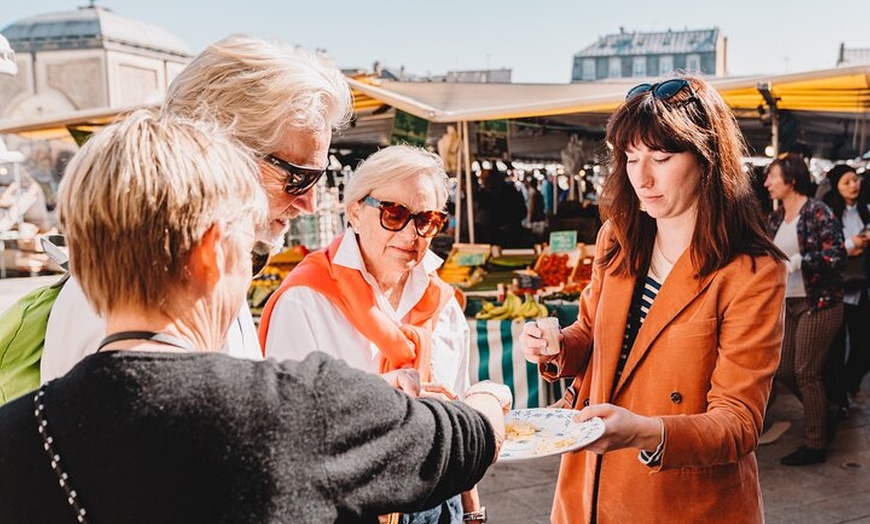 Image 37: Visite en vélo du château de Versailles et visite gastronomique ave...
