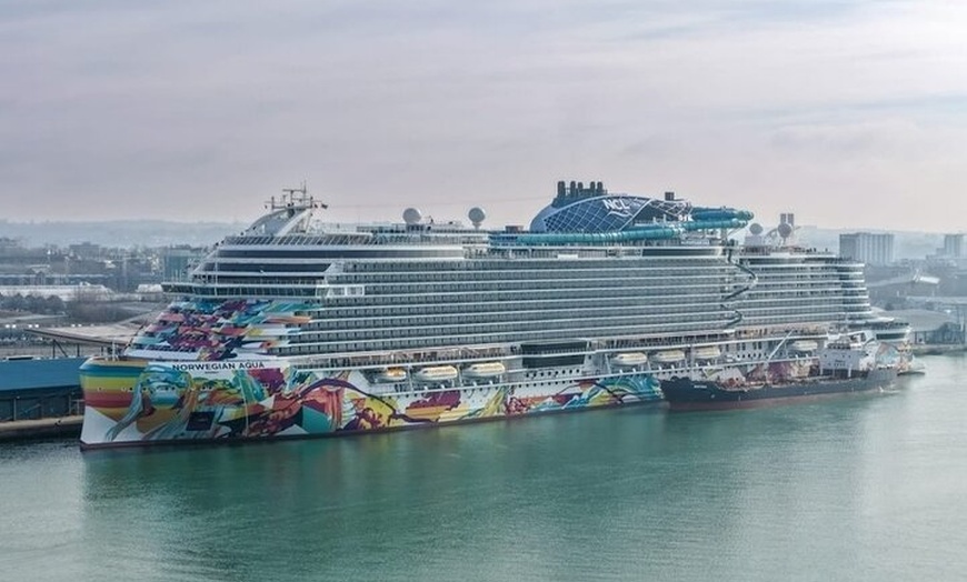 Image 6: Southampton Port to from Heathrow Airport Private TransferService