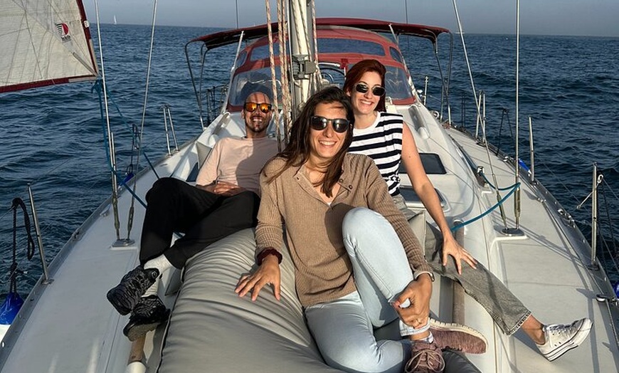 Image 5: Paseo en Barco Privado por Barcelona con Barra libre y snacks