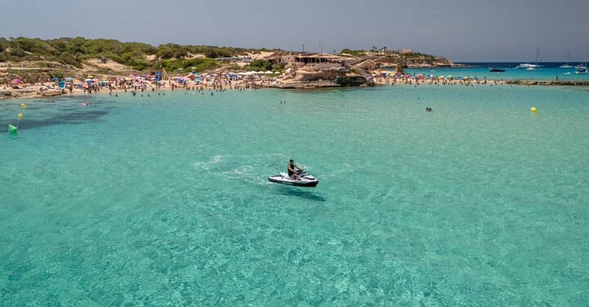 Excursión en moto de agua a Cala Conta desde San Antonio