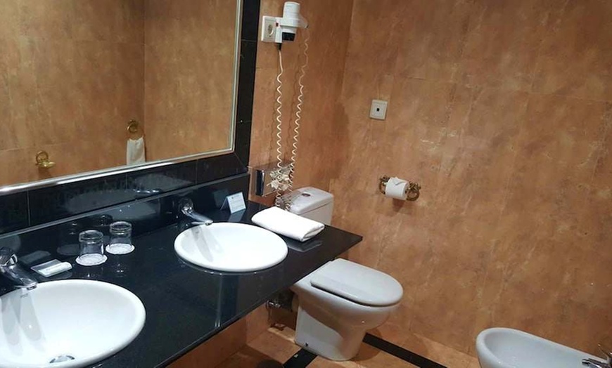 Image 30: ✈ HISZPANIA | Madryt - Senator Barajas Hotel 4* - City break