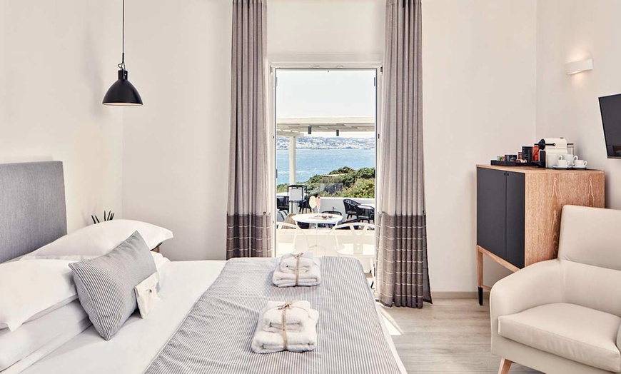 Image 3: ✈ MYKONOS | Agios Stefanos - Mykonos Princess 5* - Petit-déjeuner i...