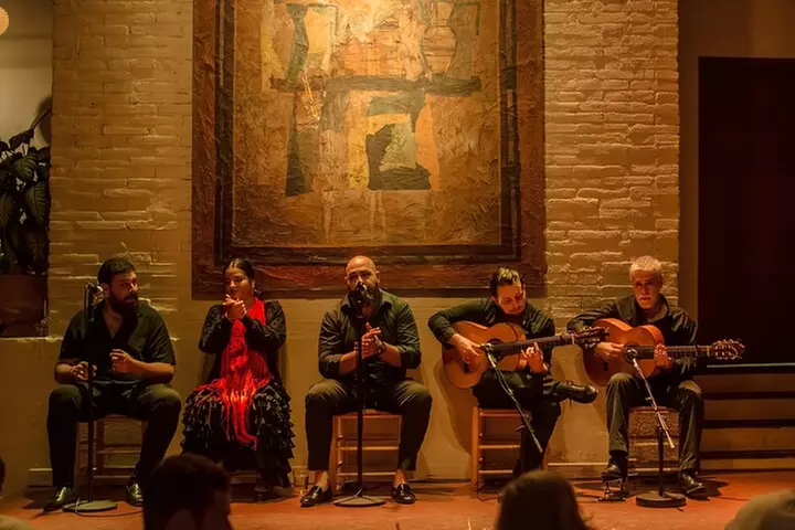 Noche Flamenca en Tablao de Carmen con Menú Degustación o Cena