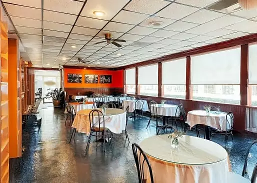 5% Cash Back at Thai House
