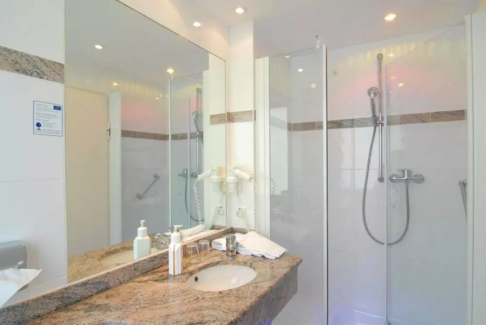 ✈ DEUTSCHLAND | München - Hotel Amba 3*, 2 Nächte - City Trip