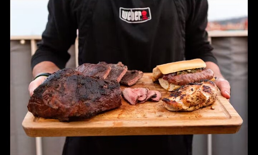 Image 11: Barbacoa en un atico en el centro de Barcelona con un chef