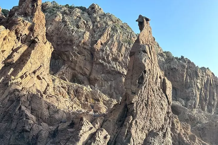 Excursion en Petit Comité dans la Réserve de Scandola