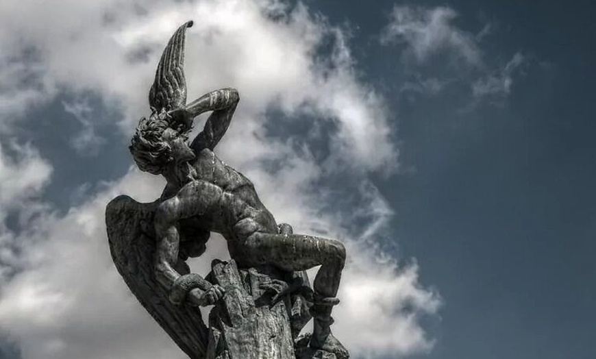 Image 2: Parque Real del Retiro Madrid Green Oasis