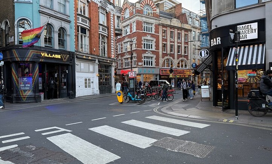 Image 3: Private Secret Gay Bar Hopping Tour in Soho