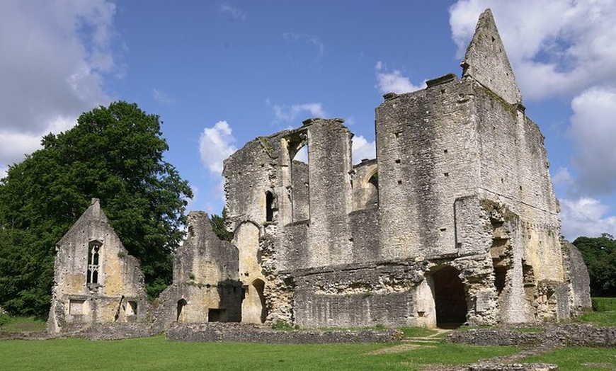 Image 5: Clarkson's Farm Private Cotswolds Tour
