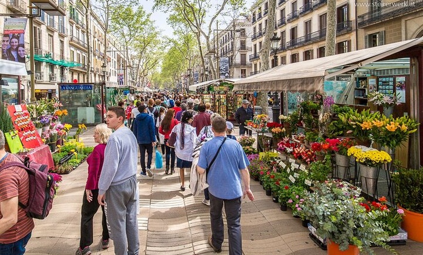 Image 4: Barcelona Destaca en 2 Horas Tour Privado a pie con Local