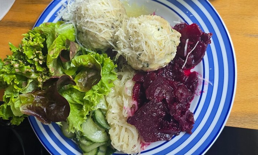 Image 30: Das echte Berlin - Street, Food und History - Tasty Bike Tour