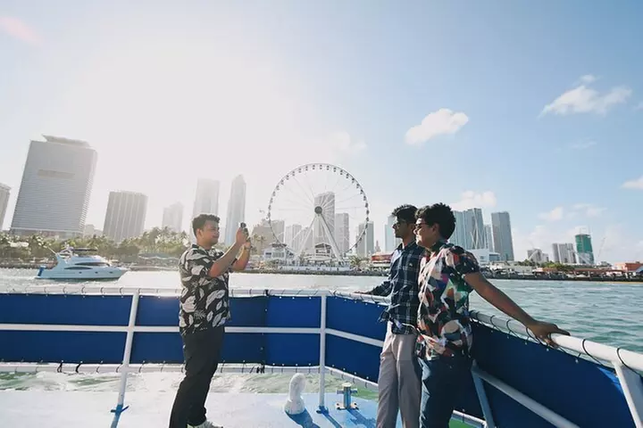 Miami Skyline & Star Island 90 Minute Cruise