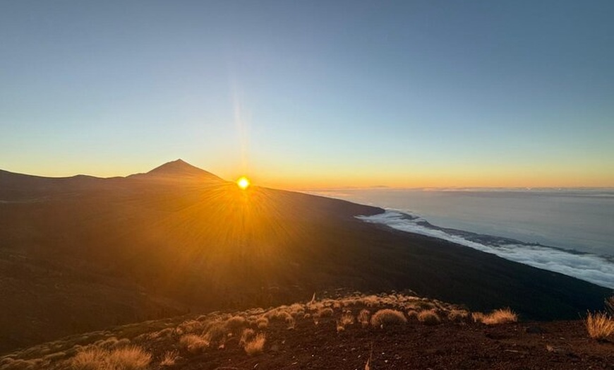 Image 9: Tour Nocturno al Teide Con Cena y Observación Astronómica