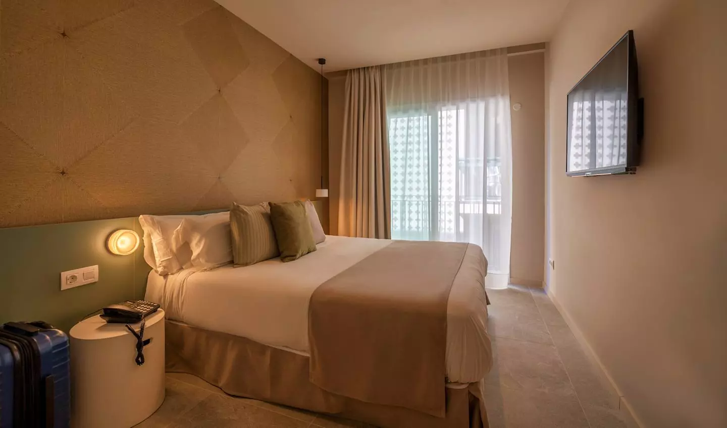 ✈ COSTA BRAVA | Lloret de Mar - Aqua Hotel Bertran Park 4*, 2 Nächt...