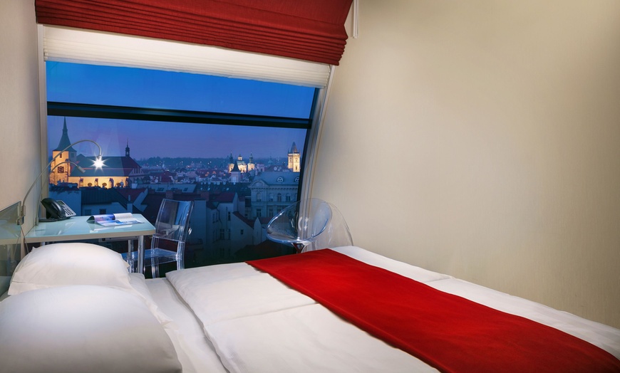 Image 5: ✈ REPUBBLICA CECA | Praga - Design Metropol Hotel 4* - City break