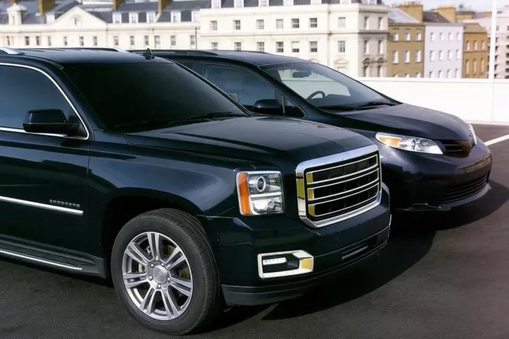 Private Transfer from Manhattan to NYC Airports (JFK/EWR/LGA)