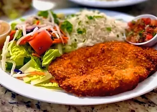 5% Cash Back at Fresh & Savory Deli & Grill