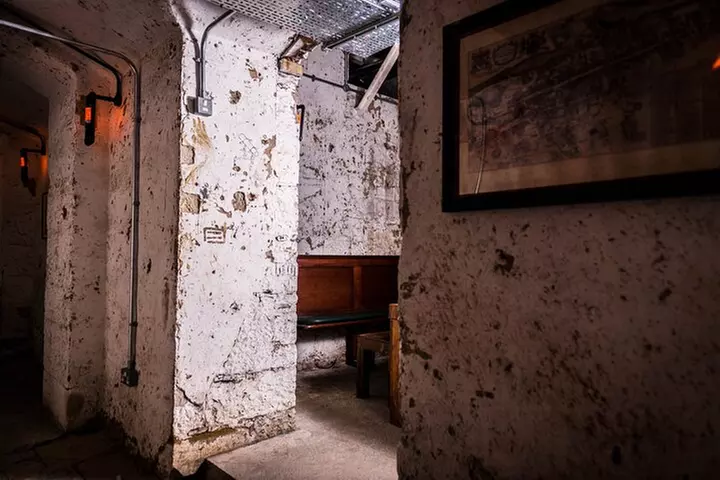 Beer Tasting Session in Edinburgh's Underground Vaults | 1 hour