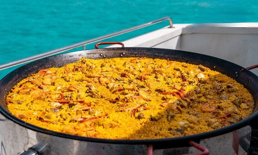 Image 18: Paseo en catamarán por Formentera con deportes acuáticos, paella y ...