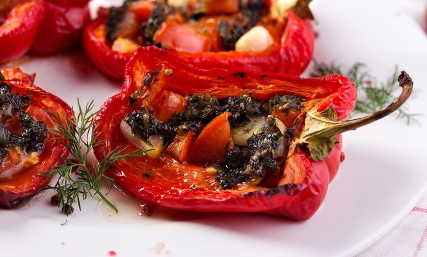 Image 7: Clase de Cocina Española de Tapas + Vino Ilimitado (6 - Platos de C...