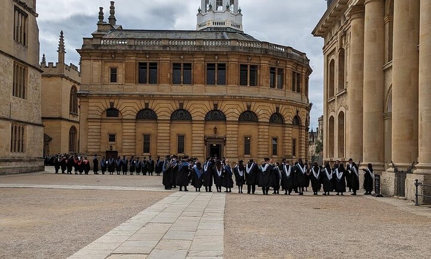 Image 4: Oxford University and Harry Potter Tour with Live Entertainment
