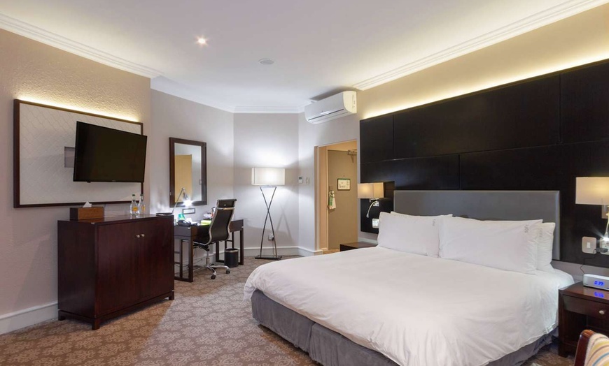 Image 2: ✈ AFRIQUE DU SUD | Johannesburg - Holiday Inn Johannesburg Sunnysid...