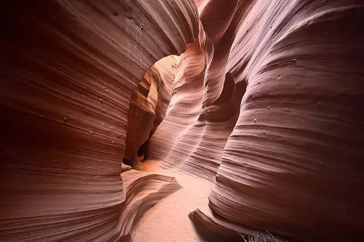 Page: (PRIVATE VIP) Hogan Upper Antelope Canyon Hiking Tour