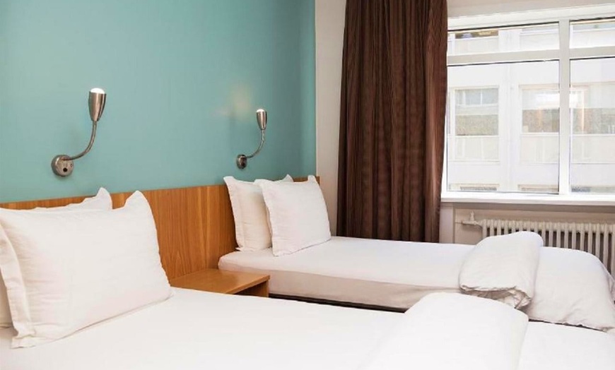 Image 2: ✈ ISLANDA | Reykjavik - CenterHotel Klopp 3* - City break