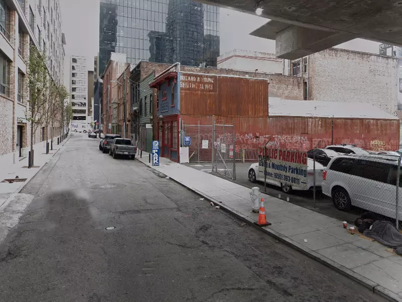 Parking at 60 Tehama St. Lot