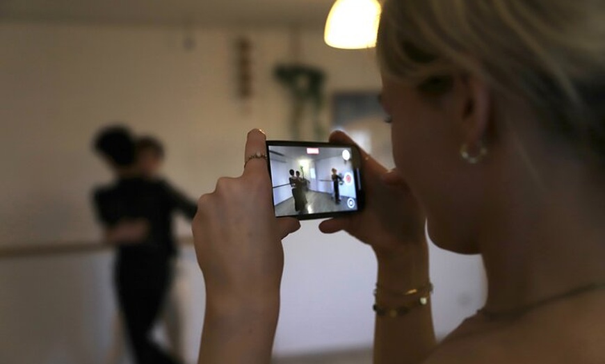 Image 8: Barcelona Tango Lesson, donde la pasión se encuentra con la diversión