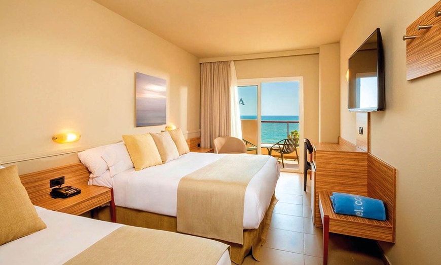 Image 5: ✈ COSTA BARCELONA | Pineda de Mar - Aqua Hotel Promenade 4*, 2 nach...