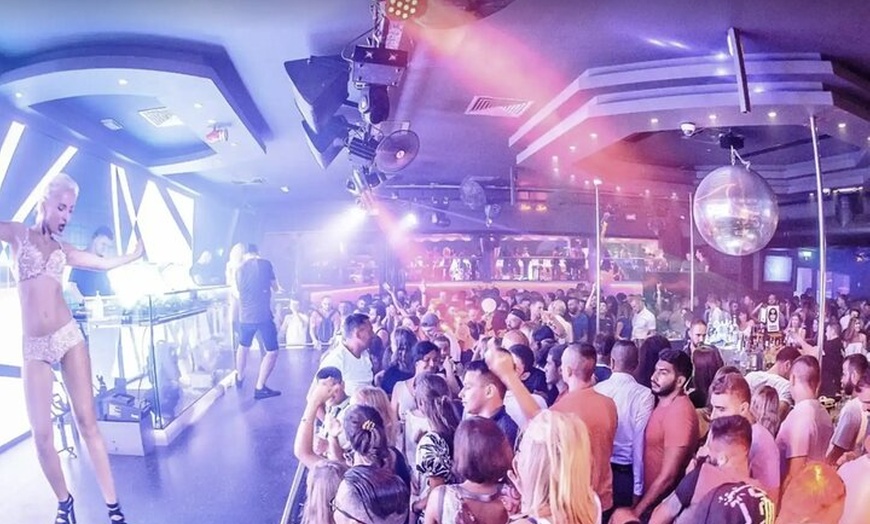 Image 6: Magaluf 3 x discoteca y piscina Party Pass