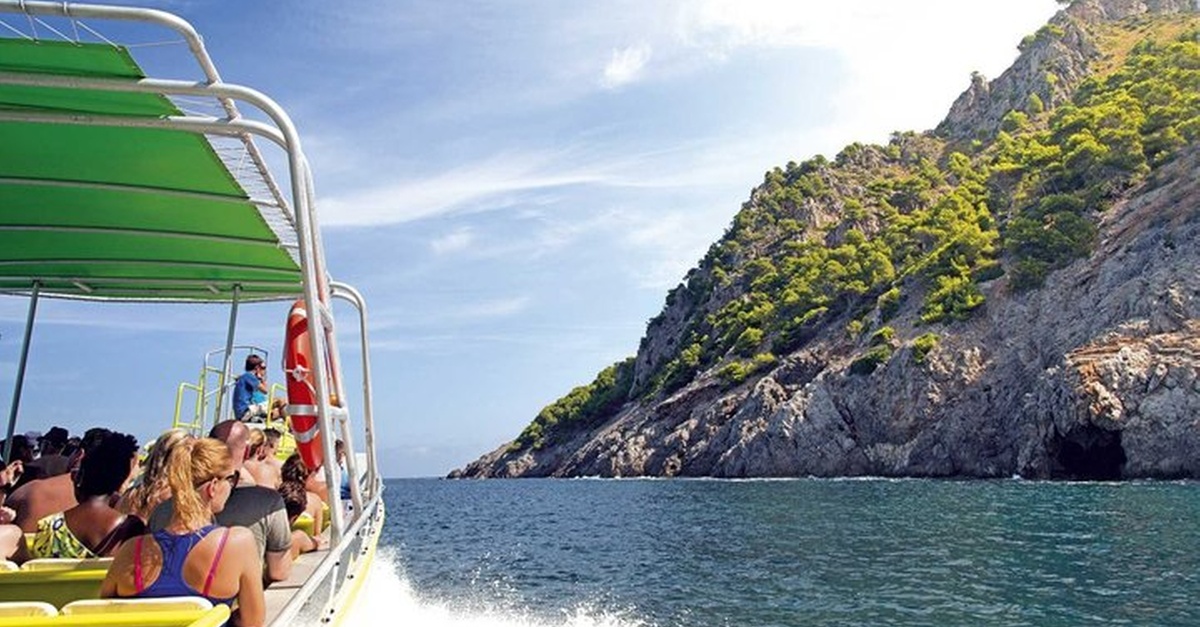 Excursión para visitar calas y cuevas de la costa este de Mallorca