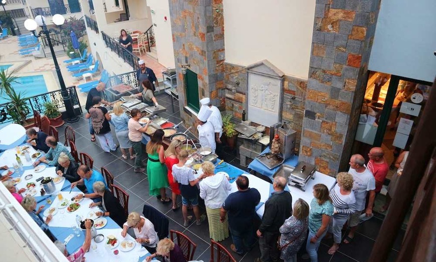 Image 60: ✈ KRETA | Kato Gouves - Diogenis Blue Palace Hotel 4* - Odkryty basen