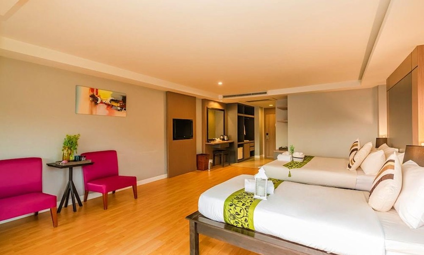 Image 144: ✈ POŁUDNIOWA TAJLANDIA | Phuket - Casa Del M 4* - Odkryty basen