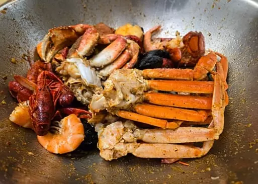 5% Cash Back at Crustacean Boil N' Grill