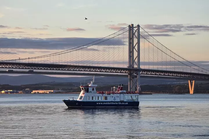 Stunning 90-Minute Firth of Forth Sightseeing Cruise Adventure