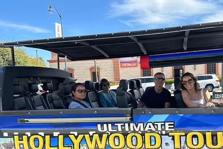 Hollywood, Beverly Hills and Celebrity Homes Open Air Van Tour