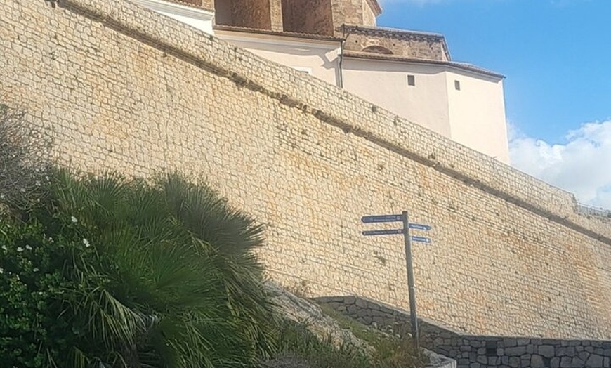 Image 15: Ruta a pie Tour Ibiza Ciudad a Dalt Villa