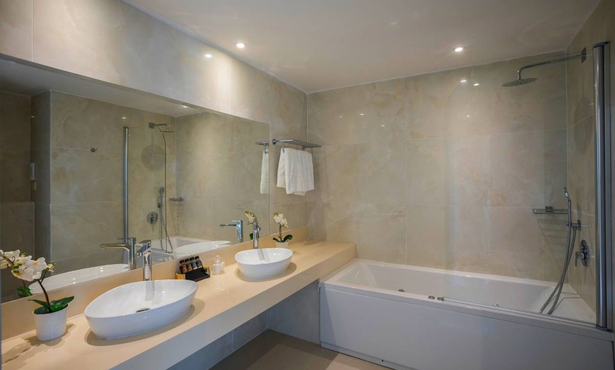 Image 5: ✈ CYPR | Protaras - Constantinos The Great Beach Hotel 5* - Naprzec...