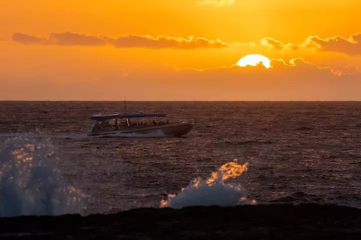 Manta Ray Night Snorkel Tour in Kailua-Kona, Big Island