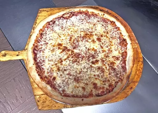 5% Cash Back at Tomatoe's Pizza & Sports Bar
