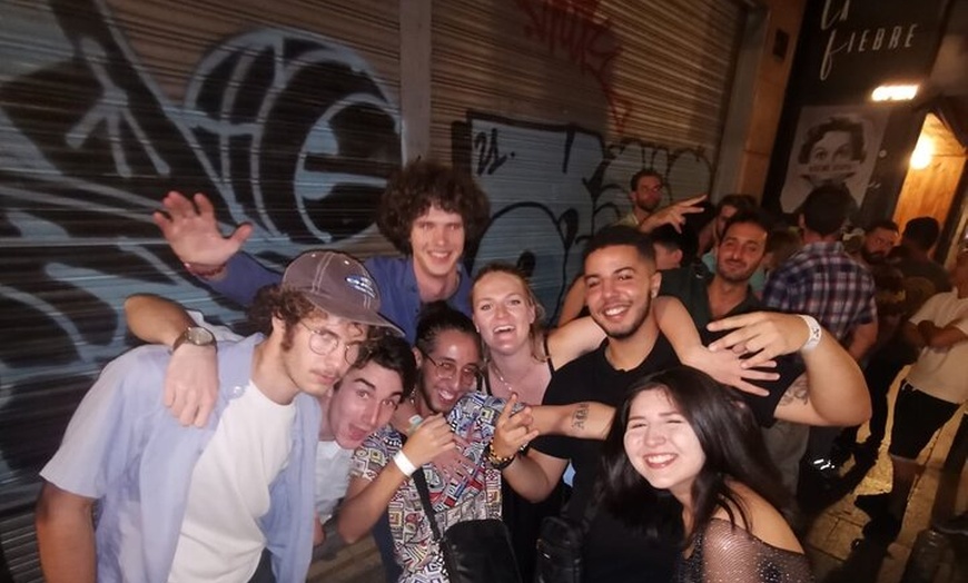 Image 26: Pubcrawl de Halloween en Madrid – Barra libre, chupitos y entrada V...