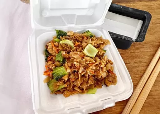 5% Cash Back at Chez Quan's