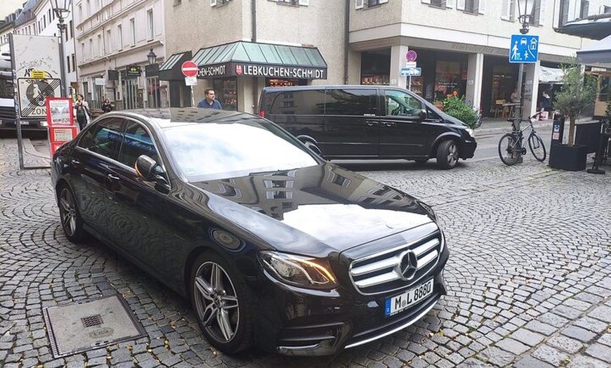 Image 6: München Privater Flughafentransfer mit klimatisiertem Fahrzeug