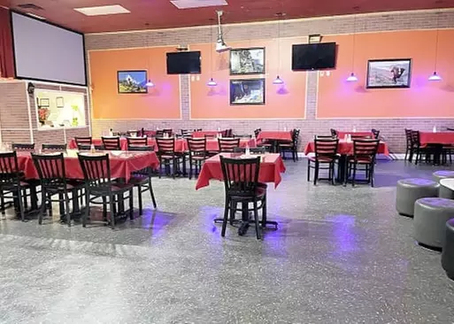5% Cash Back at Everest Bar & Grill
