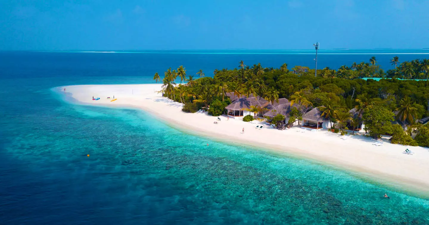 ✈ MALDIVES | Baa Atoll - Dreamland The Unique Sea & Lake Resort / S...